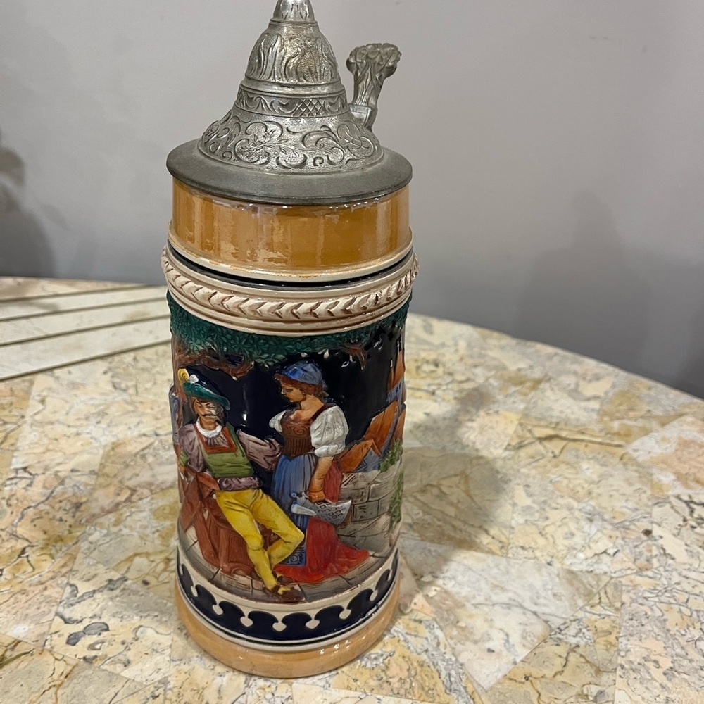 GERMAN Bavaria Large Beer Stein Painted 11.5” x 4.5”